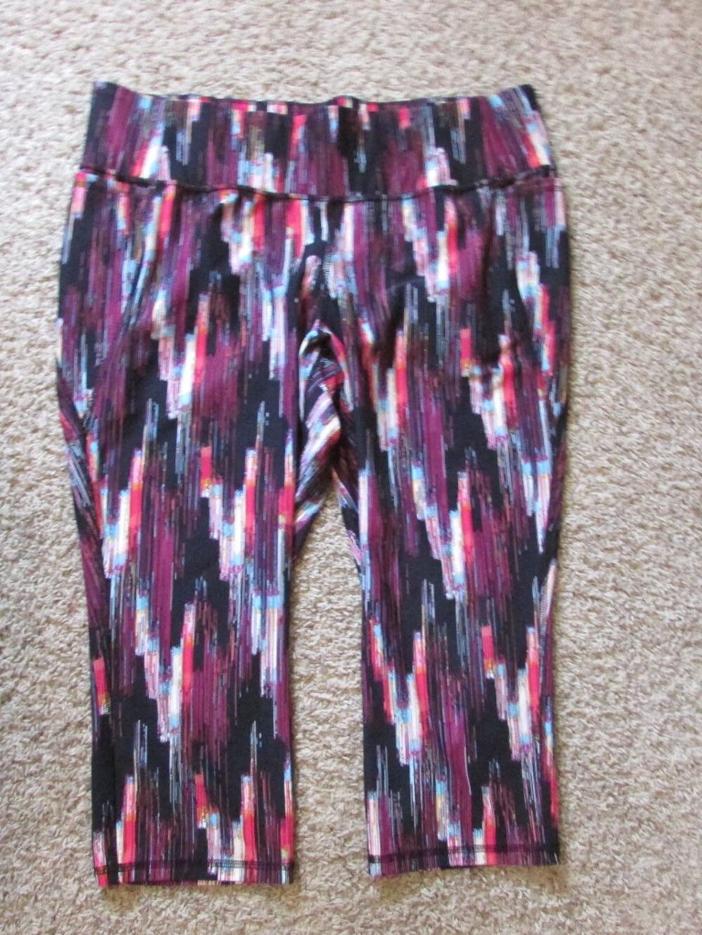 NWOT Lane Bryant Livi 22/24 Black Multi Color Geometric Leggings Side Pockets